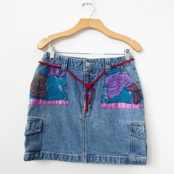 Xhilaration Skirt Junior Size 11 Cotton Denim Jean Mini Embroidered Pocket Retro - Picture 1 of 8